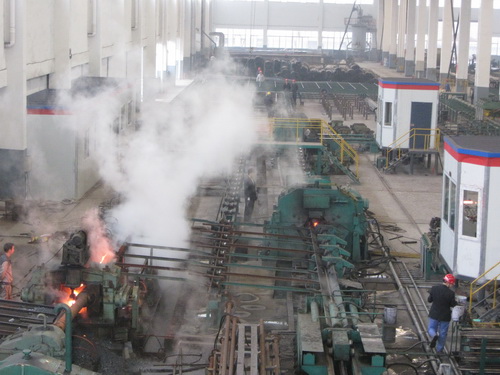 阿坝无缝钢管厂家生产车间